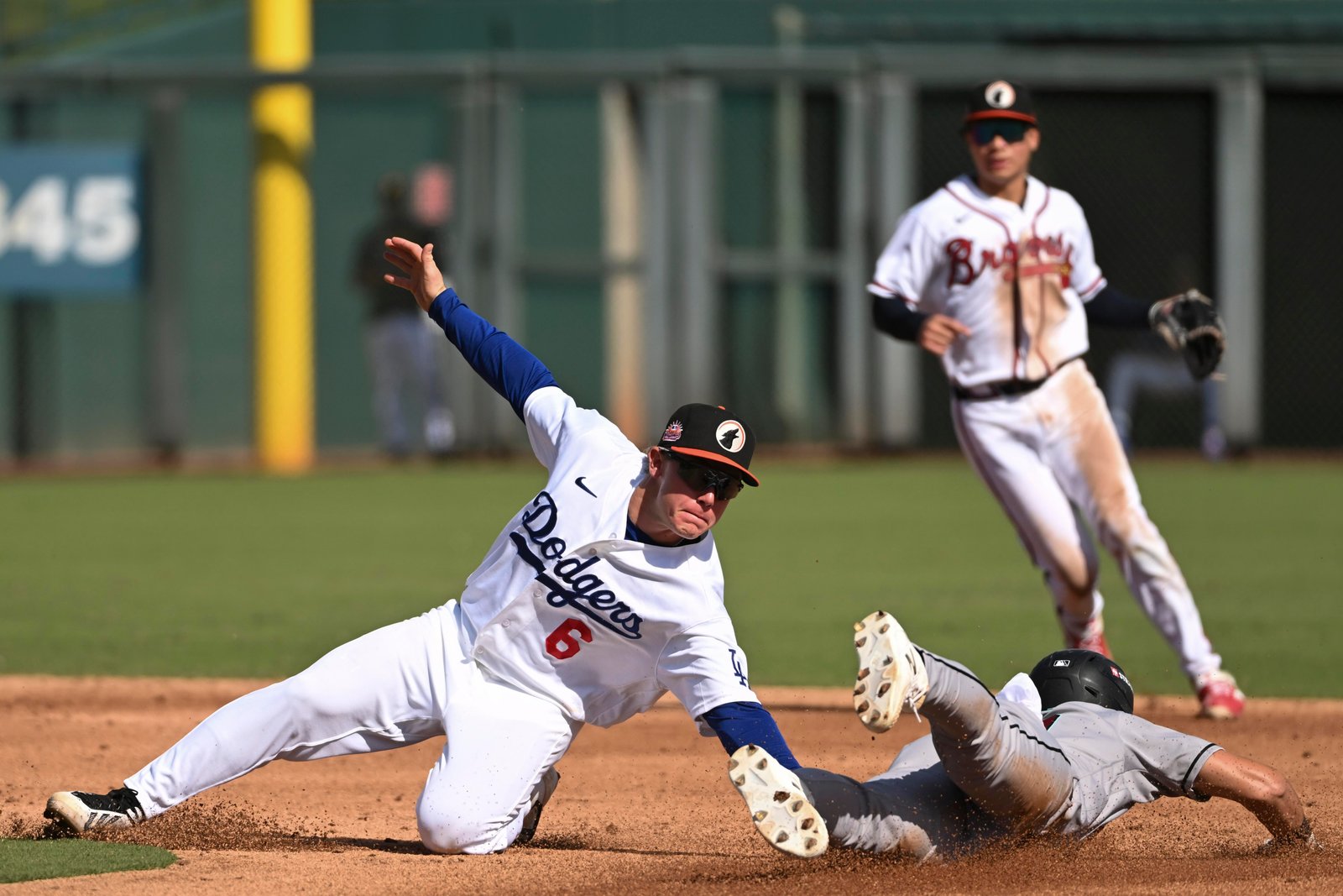 Dodgers en la Liga de Otoño: Davalan jonronea y Horn debuta
